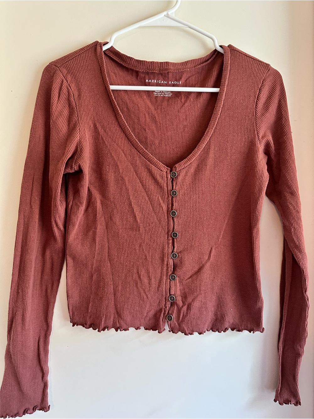 American Eagle Outfitters Women’s Rust-Coral Ribbed Button-Front Long Sleeve Top